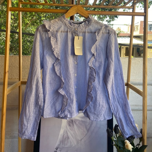 Only Tops - ONLY Tops. Size - 42